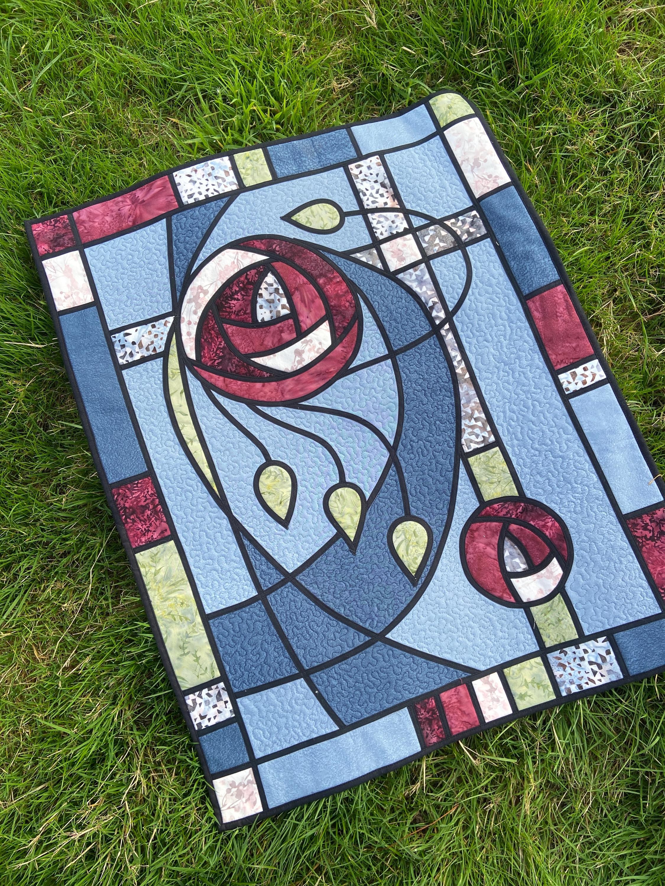 Door with Mackintosh roses - iko studio
