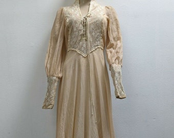 Size 13 Gunne Sax cottagecore vintage boho dress white lace bodice zipper sleeves 1970s prairie rare
