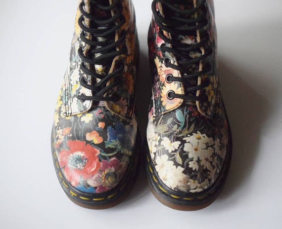 dr martens women's clothing