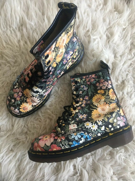 Size 5 Dr martens floral boots vintage designer b… - image 3