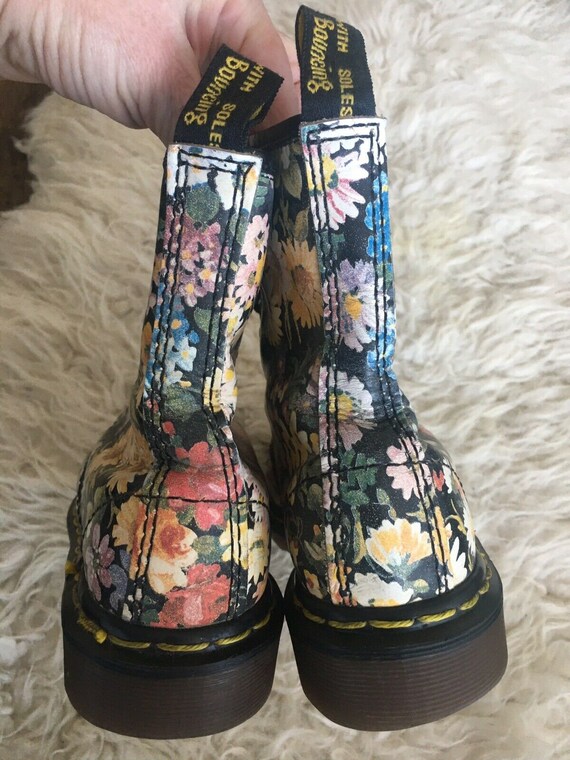 Size 5 Dr martens floral boots vintage designer b… - image 7