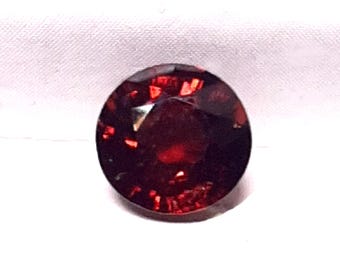 Top red Spinel - 1.24cts - VS gemstone from Tanzania