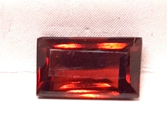 RED SPINEL -- Stunning 1.26ct - VVS Mogok Spinel