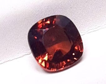 Top red Spinel - 1.38 cts - Magnificent  VVS to IF almost flawless red gemstone from Mogok  Myanmar