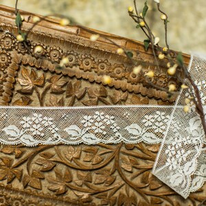 French Valenciennes Lace (LFV138EDG634) 1 3/8 Edging (pictured in light ecru)