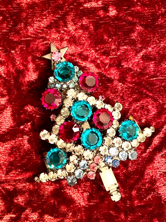 Early Unsigned Dimensional Layered Christmas Tree… - image 3