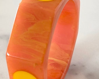 Beautiful Octagonal Dot Dotted Vintage Bakelite Bracelet Guava/Melon Swirl with Creamy Corn