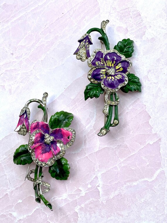 Unsigned Beautiful Enamel Pansy Brooch - image 6