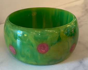 Contemporary Artisan Bakelite Atelier Papillon Butterfly Workshop Utilizing Vintage Materials, Green with Pink Confetti Dotted Bracelet