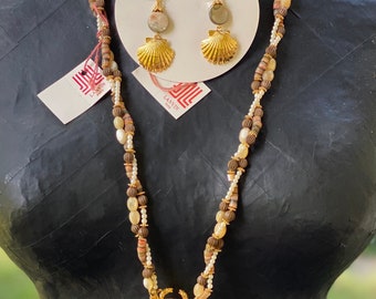 Simply Gorgeous Vintage LANVIN Paris  Shell Mother of Pearl, Spiny Oyster, Shell and Crab Necklace and Earring Set