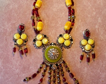 Moans Bakelite Couture Handmade Necklace and Earrings