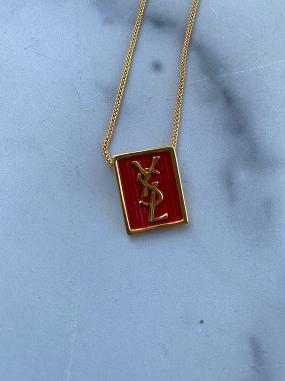 iconic enamel necklace