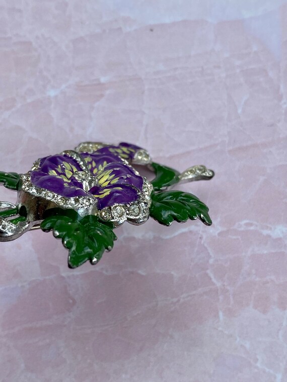 Unsigned Beautiful Enamel Pansy Brooch - image 3