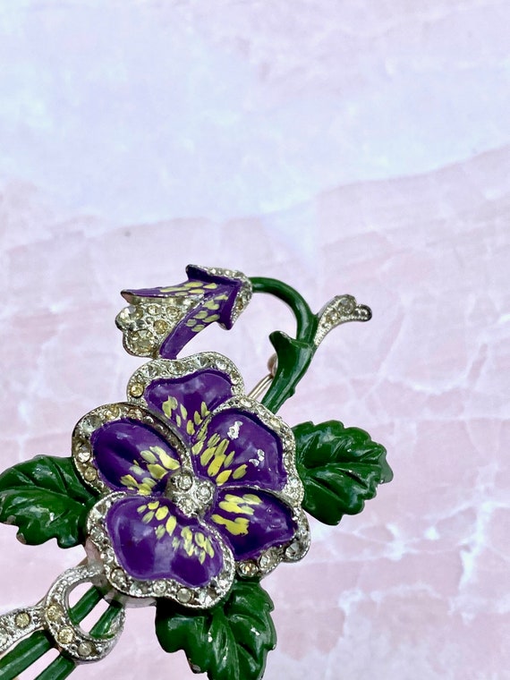 Unsigned Beautiful Enamel Pansy Brooch - image 4