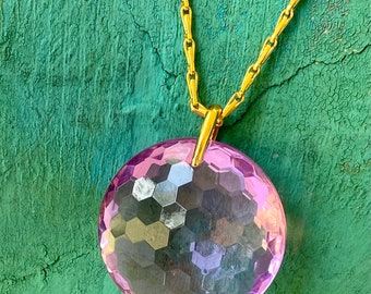 Rare Diane Von Fürstenberg Faceted Lucite Crystal Round Orb on Golden color chain necklace