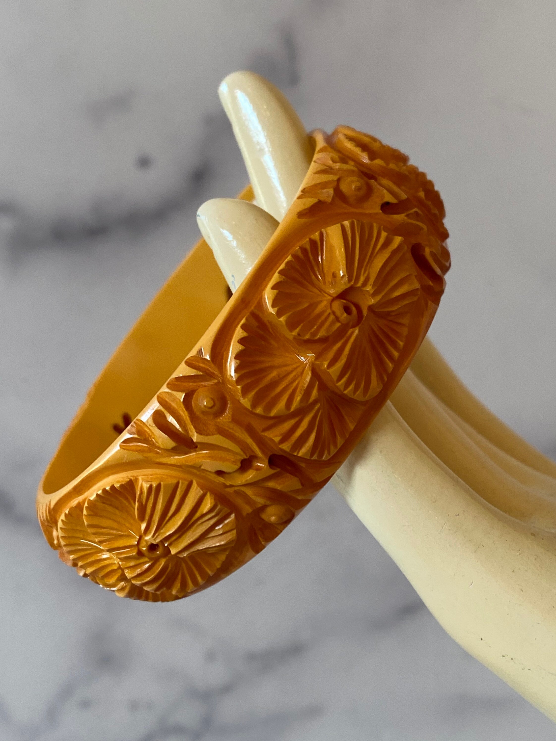 Intricately Carved and Pierced Butterscotch Vintage Bakelite - Etsy