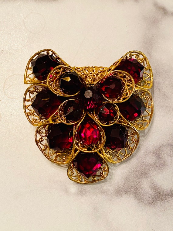 Czechoslovakia signed  Ruby Faceted Bead Dress Cl… - image 6