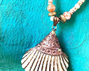 Vintage Valentino Coral, Abalone, Spiny Oyster and Shell Necklace