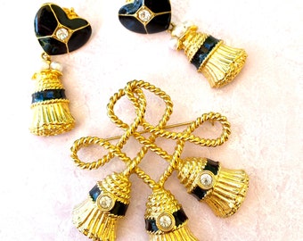 RIP Designer House of Ivana, by Ivana Trump,  Golden Woven Chain Tassle  Brooch and Earrings   French CC Designer style