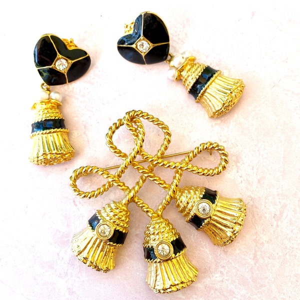 RIP Designer House of Ivana, by Ivana Trump,  Golden Woven Chain Tassle  Brooch and Earrings   French CC Designer style