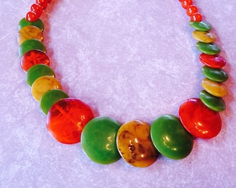 Vintage Bakelite Necklace, Overlapping Discs Unusual Style