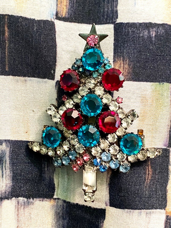 Early Unsigned Dimensional Layered Christmas Tree… - image 2