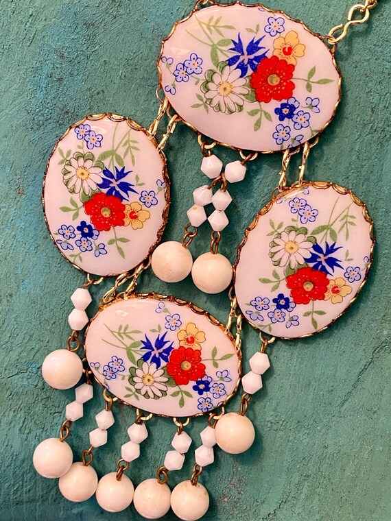 Vintage Chinoiserie Porcelain Flower Dangle neckl… - image 2