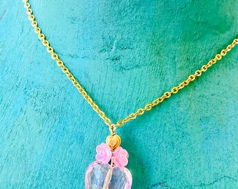 Rare Diane Von Fürstenberg Faceted Pink Lucite Heart Dangle on Golden color chain necklace