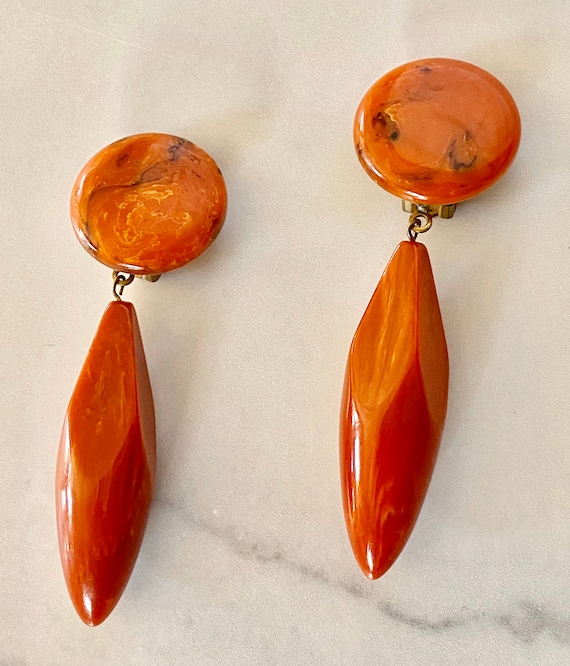 Vintage bakelite earrings discount