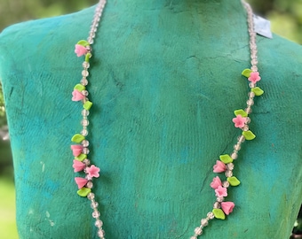 Diane Von Fürstenberg Glass Pearl with Molded Pink Glass Flowers  Necklace So Pretty!