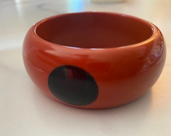 Beautiful Paprika with Black Licorice Dots original vintage Chunky Bakelite Bangle Bracelet