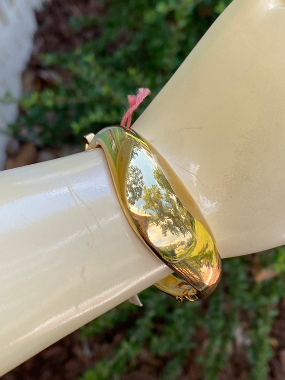 Wonderful Vintage LANVIN Paris  Gold Tone Bangle B