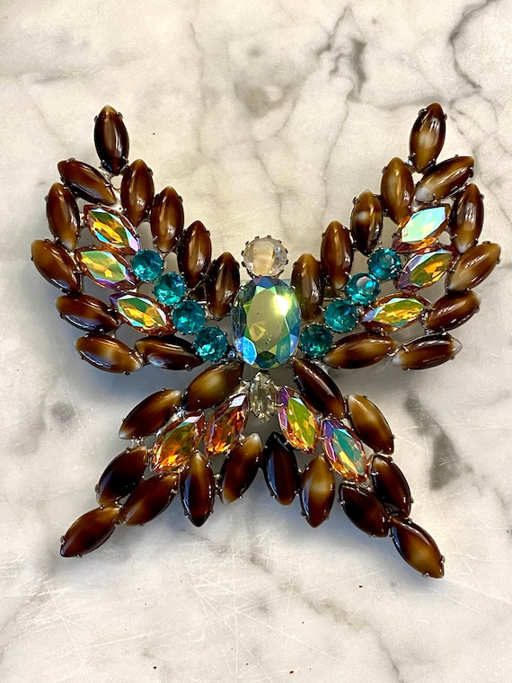 UnSigned Fabulous Giant Butterfly Brooch