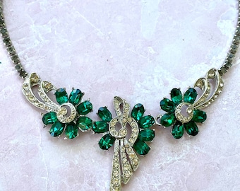 Fabulous Unsigned Mazer Sparkling Oval Emerald and Crystal Clear Chaton Articulated Necklace