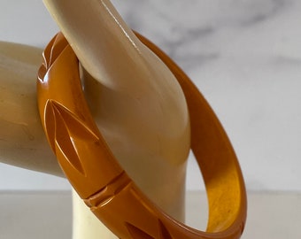 Geometric Carved Deep Butterscotch  Vintage Bakelite Bracelet