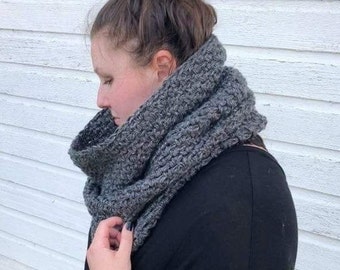 Chunky Cowl, Oversized Scarf, Winter Scarf, Crochet Cowl, Grey Scarf, Large Grey Cowl, Circle Scarf, Handmade Scarf, Handmade Cowl