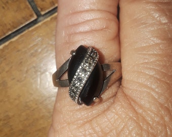 Gorgeous Vintage Sterling Silver Black Onyx Stone And  Marcasite Ring Size 6