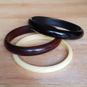 Vimtage Set Of 3 Acrylic Plastic Light Yellow Black Brown Bangle Bracelets