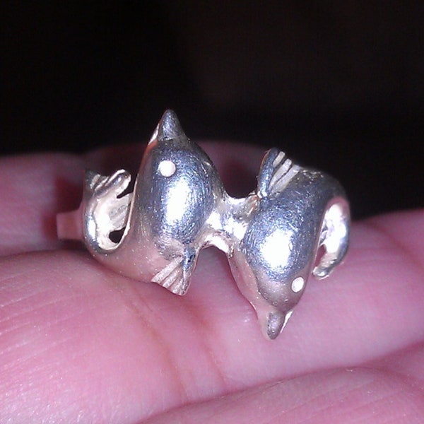 Vintage Sterling Silver Double Dolphin Ring Size 8