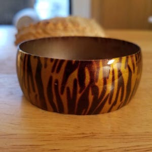 Vintage Tiger Print Enamel Metal Bangle Bracelet