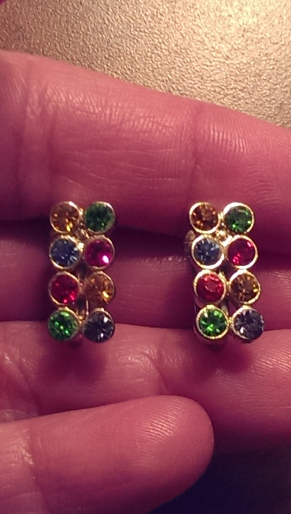 Beautiful Vintage Dainty  Colorful Rhinestone Clip