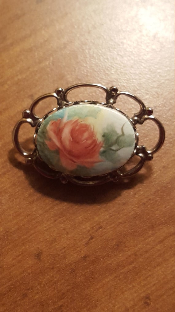 Beautiful Vintage Intricate Metal Porcelain Rose B