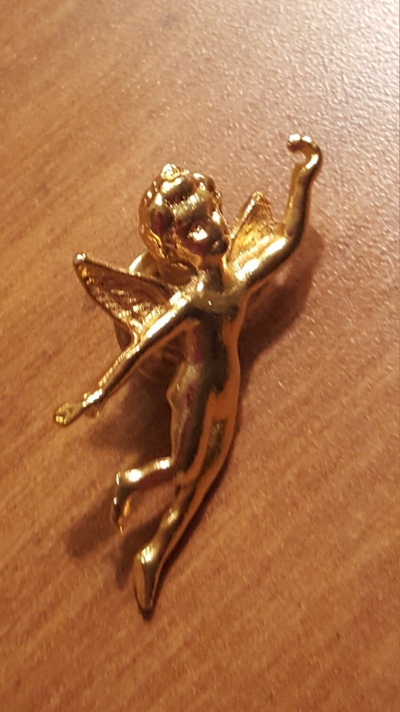 Gorgeous Vintage Big Goldtone Angel Pin