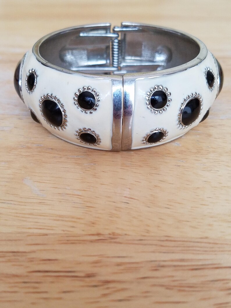 Beautiful Vintage Silvertone Metal Black And Off White Cream Color Polka Dots Enamel Clamper Bangle Bracelet image 6