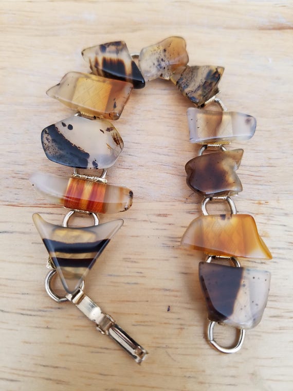 Gorgeous Vintage Goldtone Metal And Genuine Agate 