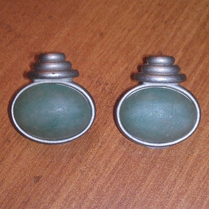 Vintage Modern Retro Green Stone Clip On Earrings