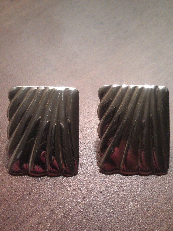 Vintage Lightweight Square Silvertone Metal Stud … - image 5