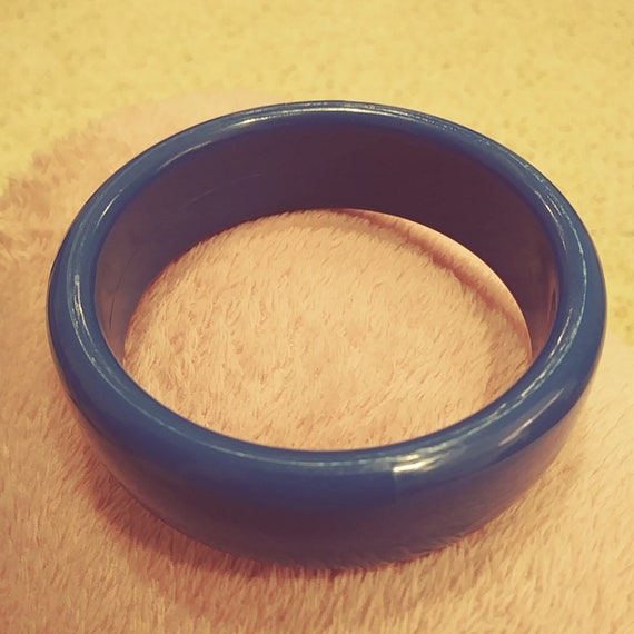 Vintage Thick Solid Plastic Blue Bangle Bracelet - image 2