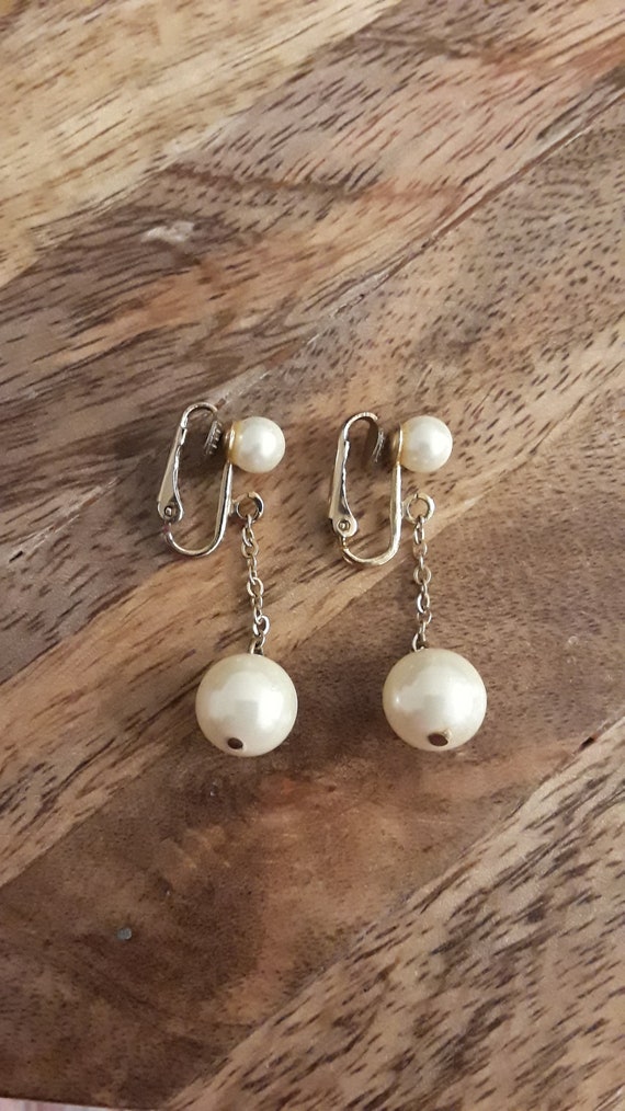 Beautiful Vintage Marvella Faux White Pearls Goldt