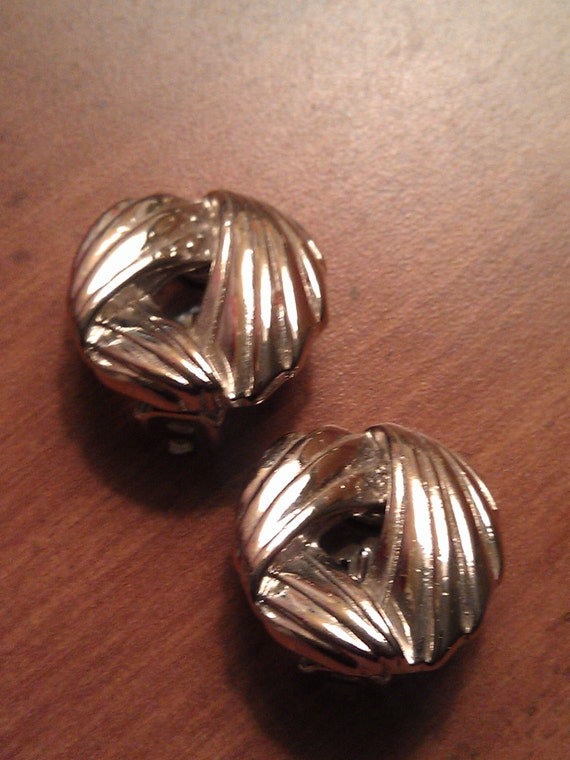 Vintage Silvertone Metal Round Modern Retro Clip … - image 2